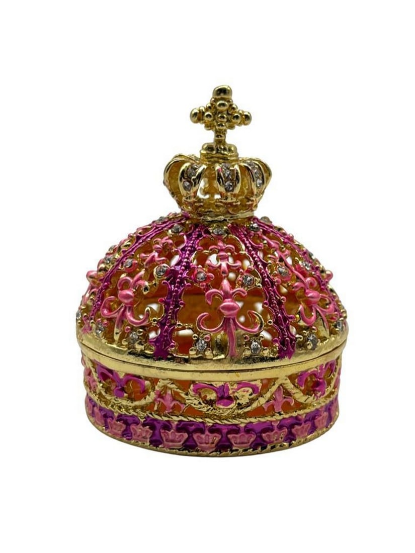 Magenta Flower Crown Trinket Box: Magenta Flower Crown Trinket Box A captivating and feminine piece that embodies the beauty of nature and adornment. Crafted from high-quality metal, this trinket box features an enchanting design