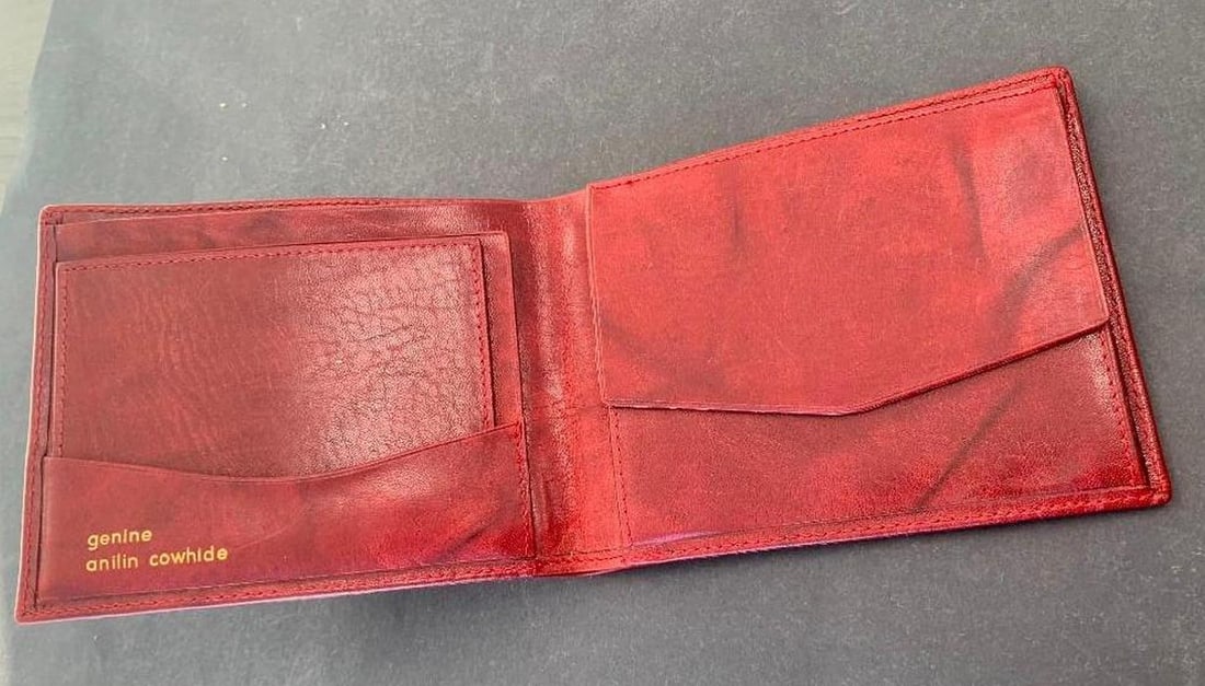 Vintage Men’s Genuine Leather Wallet – Red Tone (1 of 6)