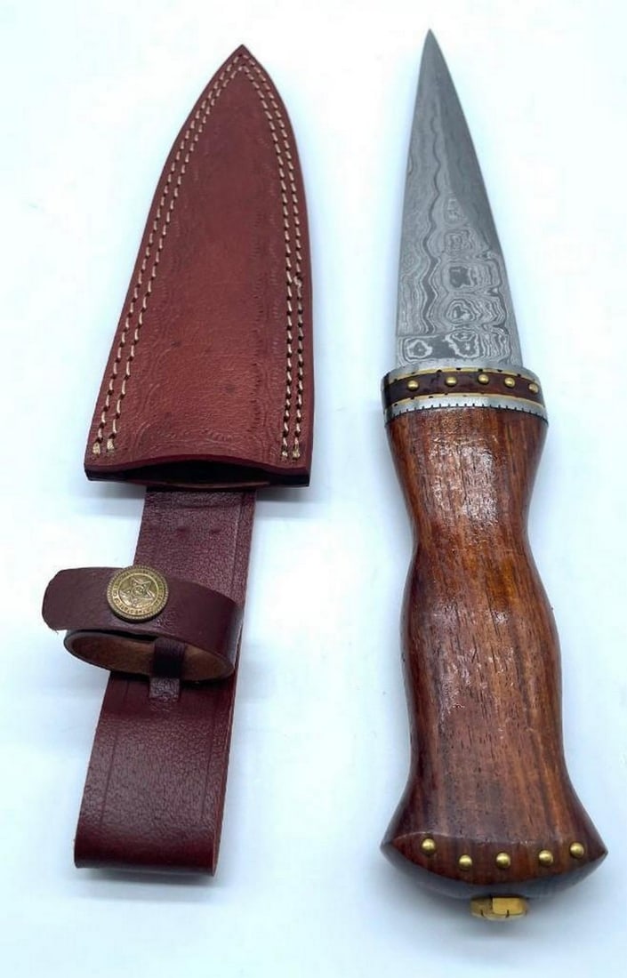 Spear Tip Damascus Steel Needle Point Shive: Spear Tip Damascus Steel Needle Point Shive. Damascus Steel Blade with 256 Layers on it. HARDNESS 56-60 H R C VERY HIGH QUALITY GENUINE LEATHER SHEATH View Photos for Further Details.