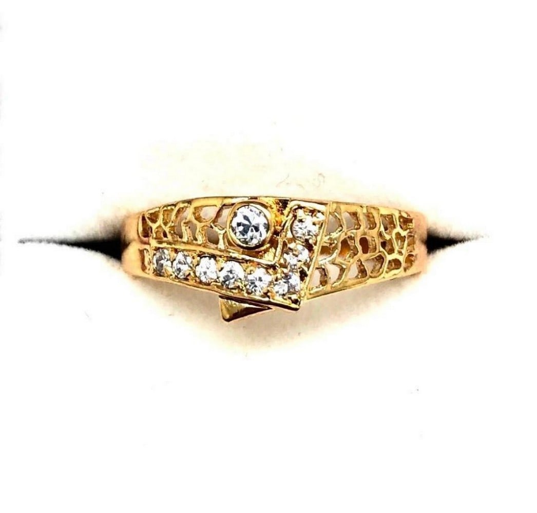 Size 7 Swarovski Crystals In 18KTGP Yellow Gold Electroplate Finish Ring (1 of 3)