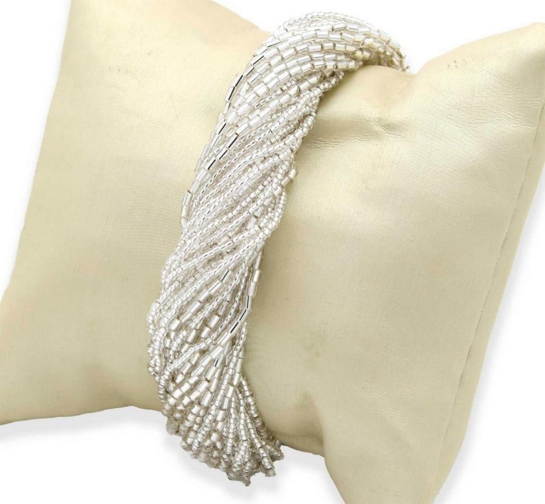 Silver Millefili Glass Bead Bracelet: Silver Millefili Glass Bead Bracelet Hand made bracelet with Murano glass beads. Beads are made in glass molten, so this bracelet is a perfect jewels for the woman who need something for a special ev