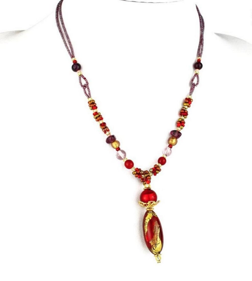 Murano Glass Gold Ama Necklace: Original Murano Gold Ama Necklace A beautiful venetian glass pendant necklace. This necklace is made in lamp working technique, and each bead is worked as single piece. Beads are made in molten