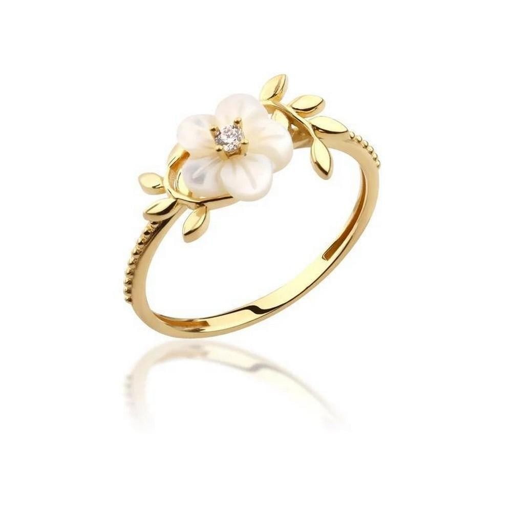 14K Solid Gold Magnolia Flower Ring with Round cut Cubic Zirconia: 14K Solid Gold Magnolia Flower Ring with Round cut Cubic Zirconia Elevate your style with our 14K Solid Gold Magnolia Flower Ring adorned with a Round Cut Cubic Zirconia. Crafted with meticulous atte