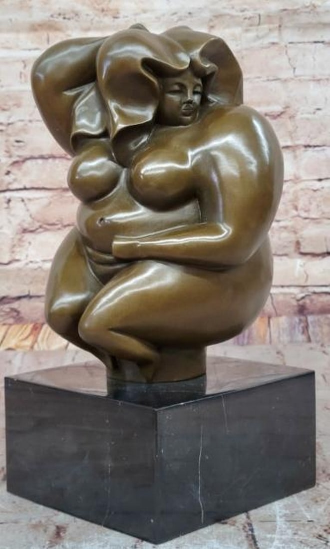 Eternal Grace: Abstract Curvaceous Woman Bronze Sculpture: Eternal Grace: Abstract Curvaceous Woman Bronze Sculpture Sensual and timeless, this abstract bronze sculpture features the flowing form of a curvaceous woman, rendered with smooth lines that celebra