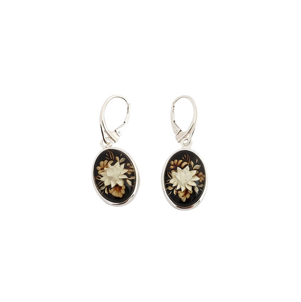 Baltic Amber Flower Cameo Earrings: Baltic Amber Flower Cameo Earrings These enchanting earrings feature intricately carved flower cameos in radiant Baltic amber. The amber's golden hues highlight the delicate floral details, creat