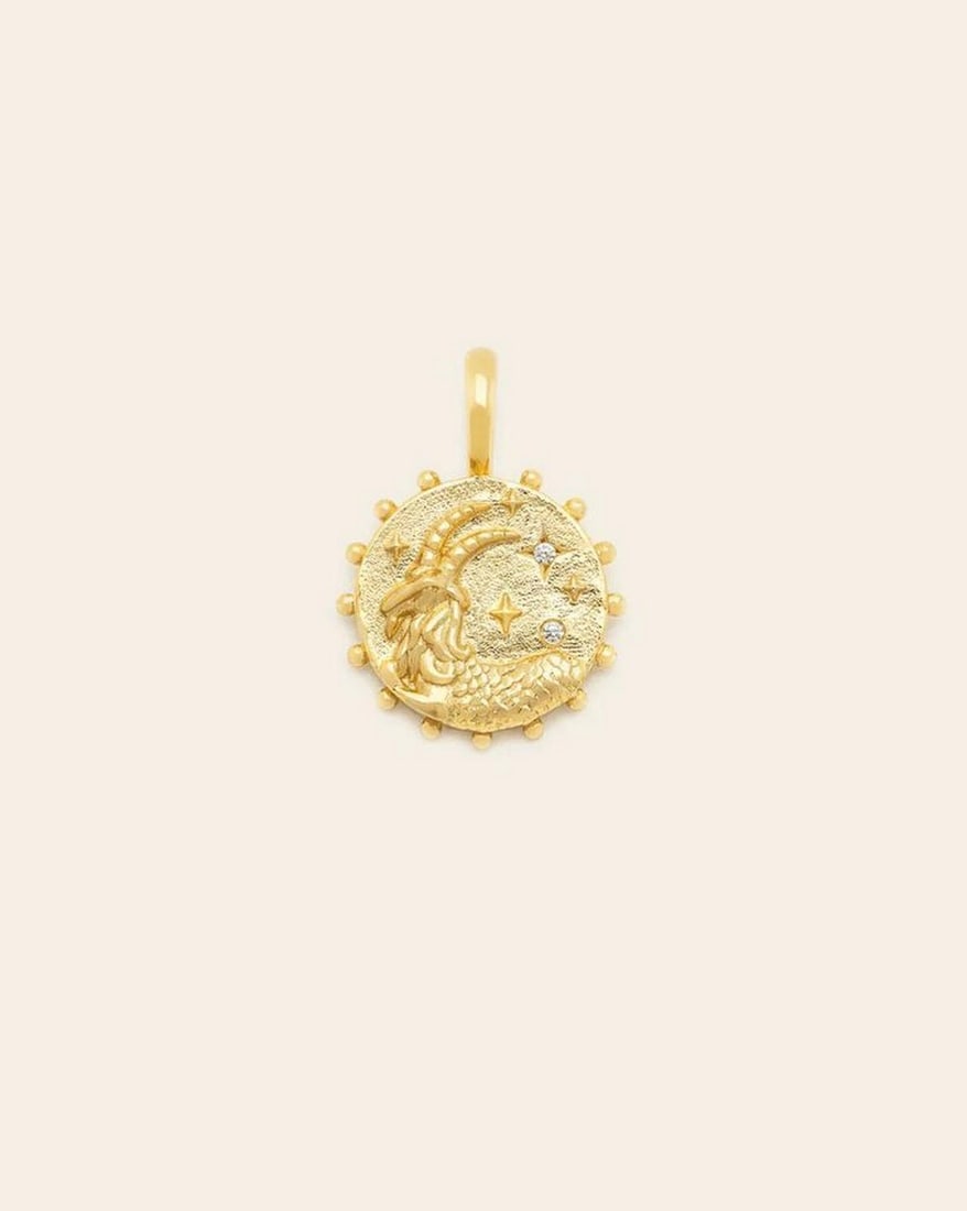 14k Vermeil Gold Plated Capricorn Pendant: 14k Vermeil Gold Plated Capricorn Pendant This 14k Vermeil Gold Plated Capricorn Pendant celebrates the strength and determination of the Capricorn zodiac sign. Crafted in 14k gold vermeil, the
