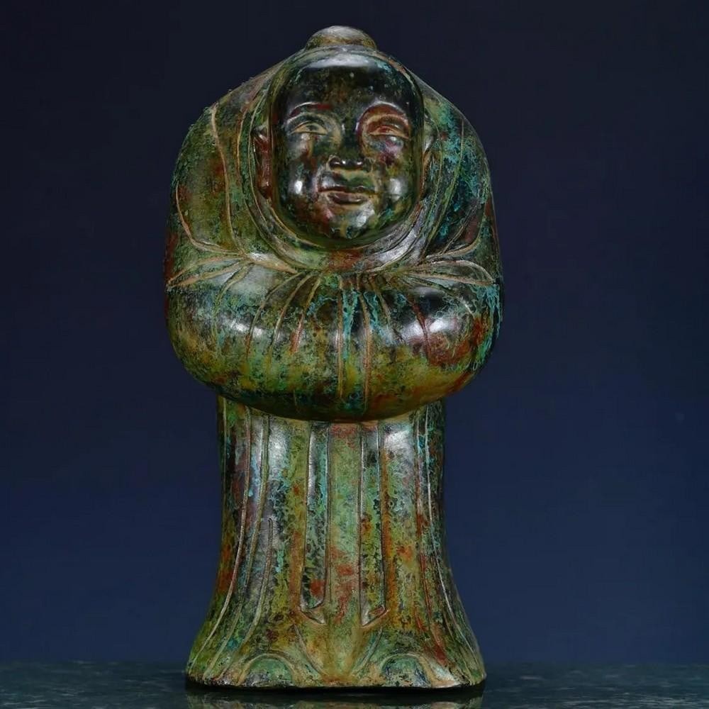 Exquisite Handcrafted Bronze Servant Statue – Chinese Antique Ornament (1 of 6)
