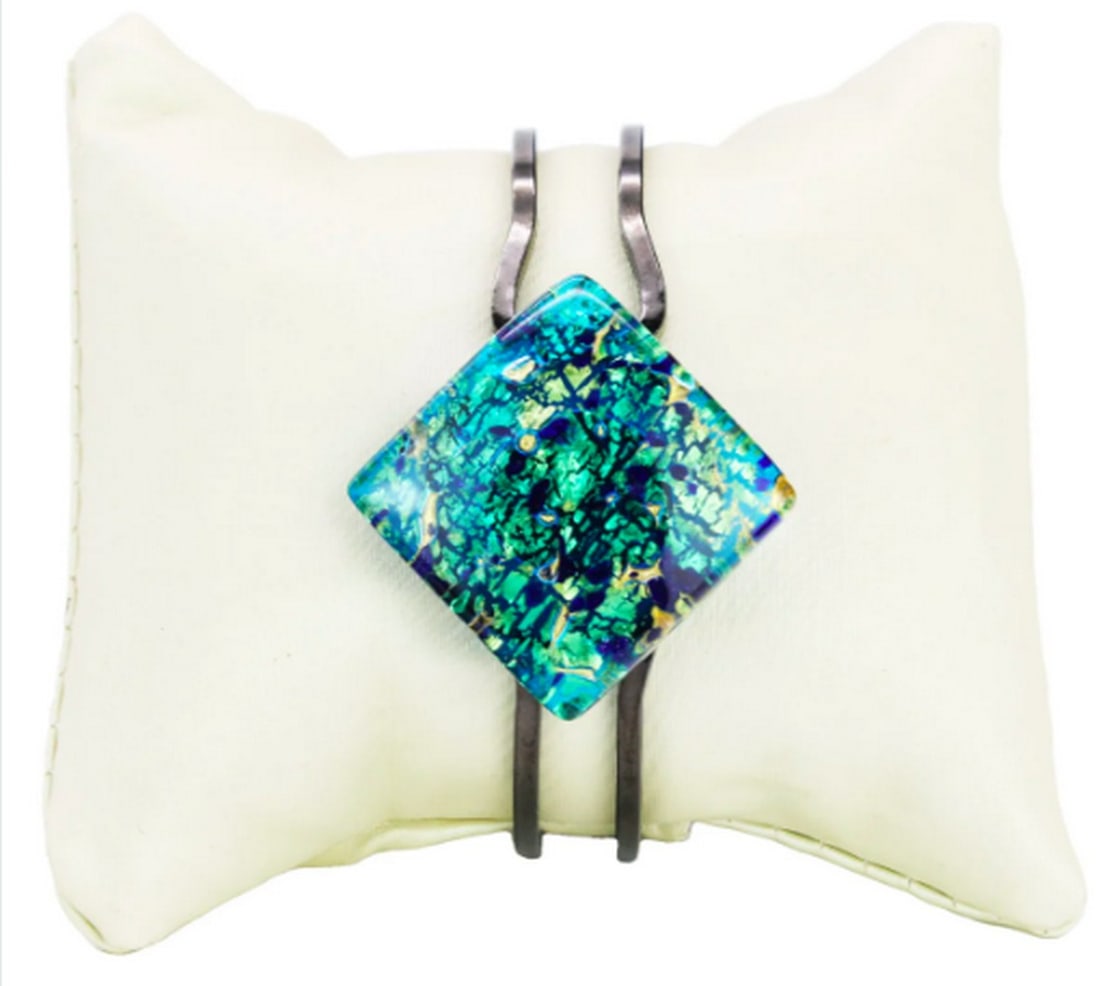 Square Blue Bracelet - Murano Glass: Square Blue Bracelet - Murano Glass This handmade bracelet features Murano glass crafted using the glass fusing technique, with each bead individually formed from molten glass. It's the perfect