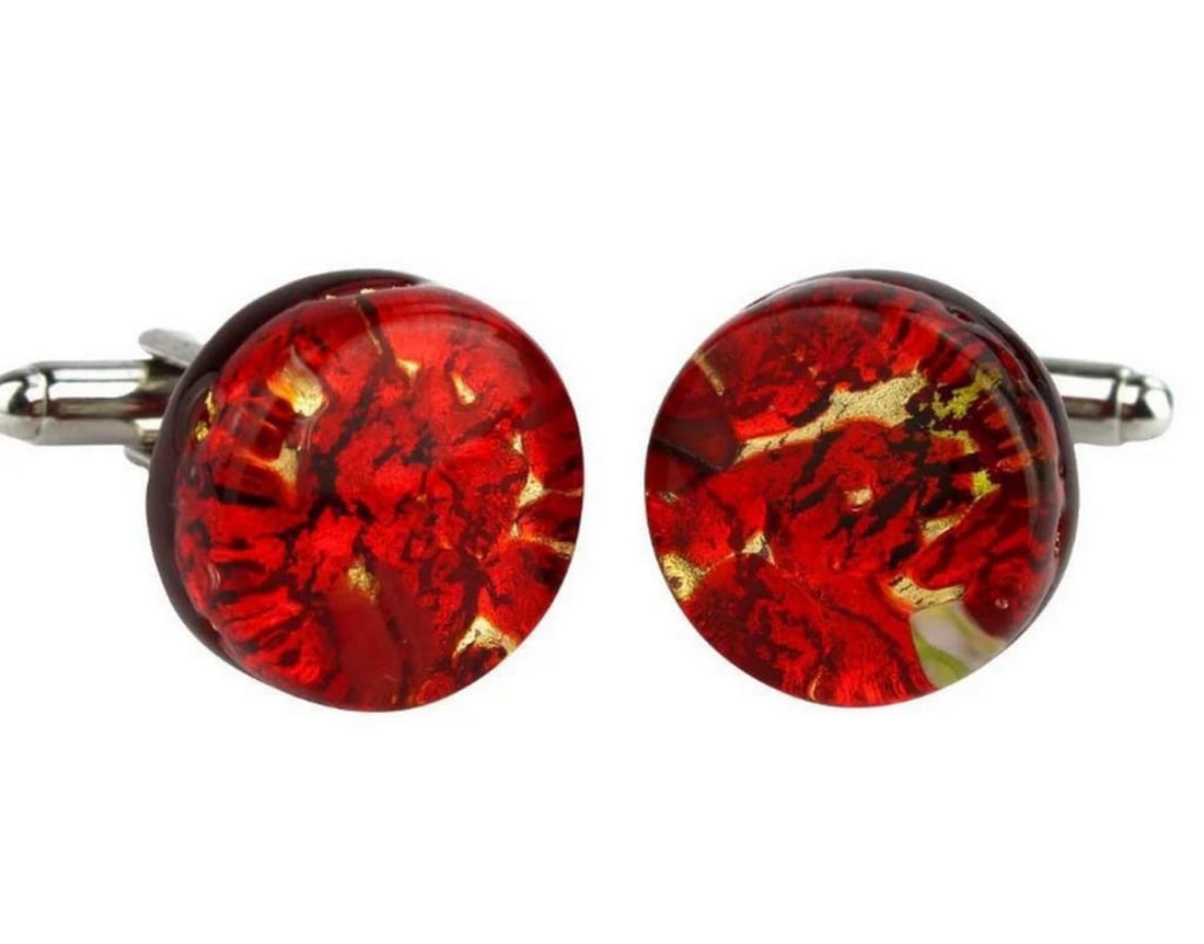 Red and Gold Murano Glass Cufflinks: Red and Gold Murano Glass Cufflinks Red and Gold Murano Glass Cufflinks: Handcrafted using the fusing-glass technique and adorned with genuine 24-carat gold, meticulously detailed to perfection. An id