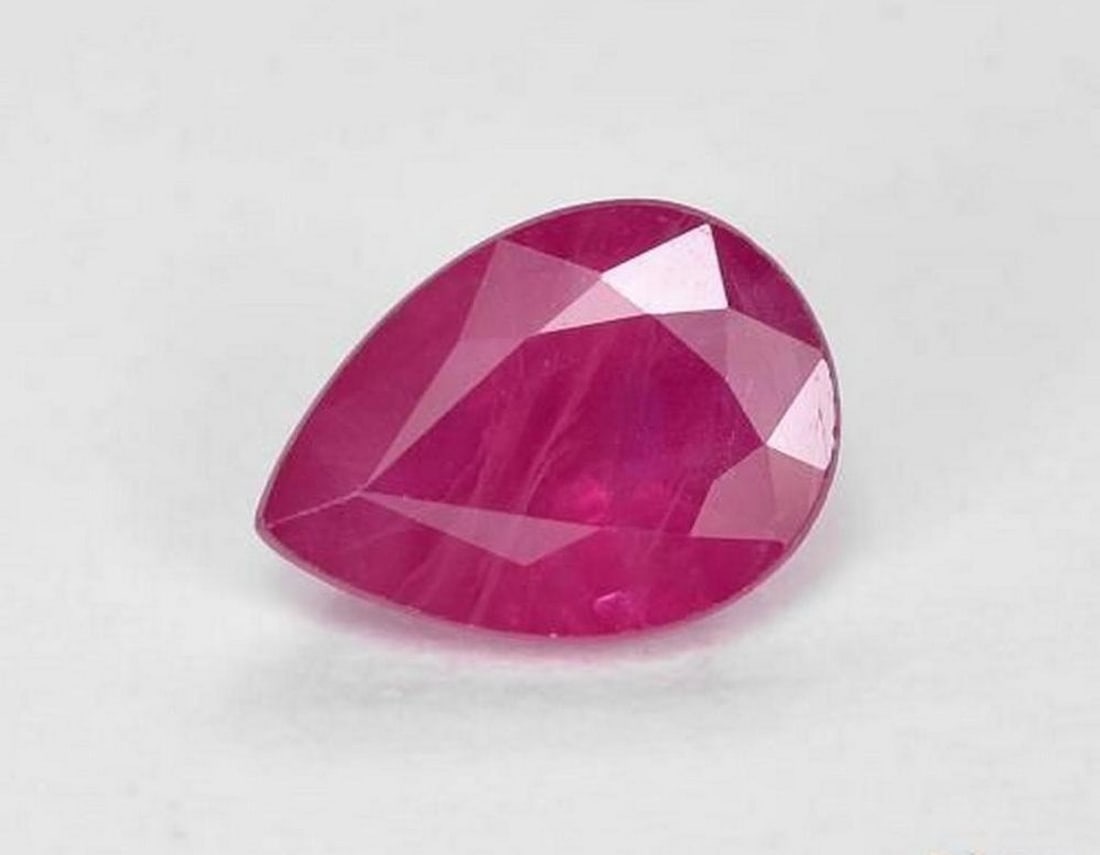 0.94 ct Natural Pinkish Red Ruby, Pear Facet, VS, Myanmar (1 of 3)