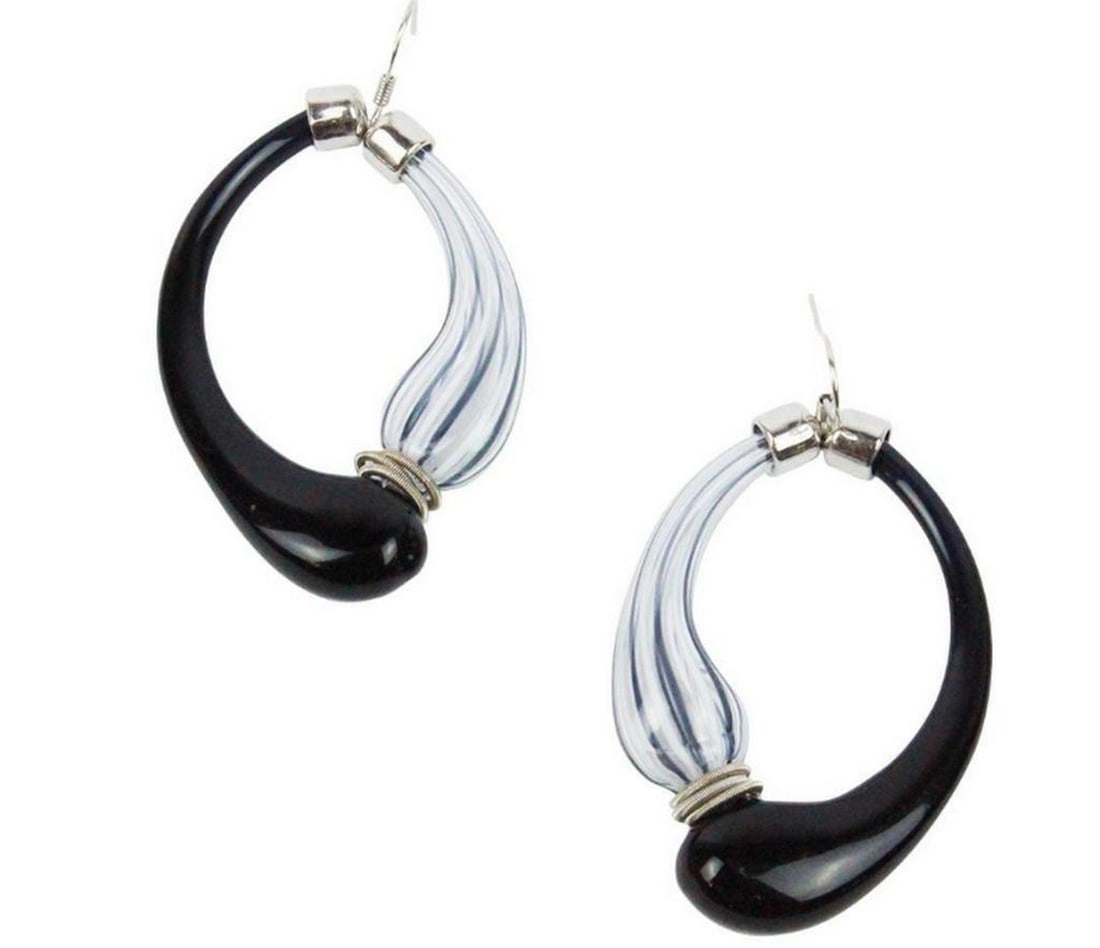 Murano Glass Denise Earrings - White and Black Filigree: Murano Glass Denise Earrings - White and Black Filigree Introducing our Murano Glass Denise Earrings - White and Black Filigree, a stunning addition to any jewelry collection. Handcrafted with precisi