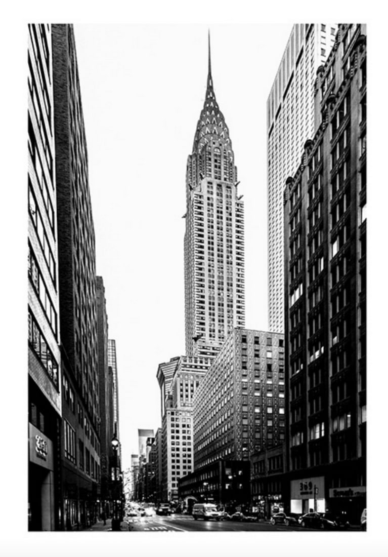 Black & White Streets of New York Poster Print: Black & White Streets of New York Poster Print The poster has a 'built-in' mount which elegantly frames the image. Dimensions: 50cm x 70cm View Photos For Further Details.