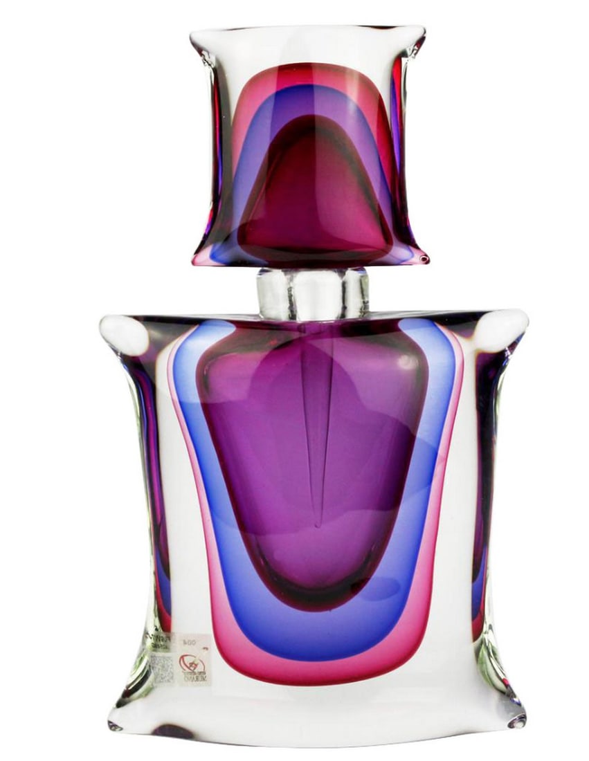 Blue & Violet Murano Glass Perfume Bottle: Blue & Violet Murano Glass Perfume Bottle This is a luxury perfume bottle with stopper handmade that was handmade. A very good elegant piece perfect to add to a perfume collection. 