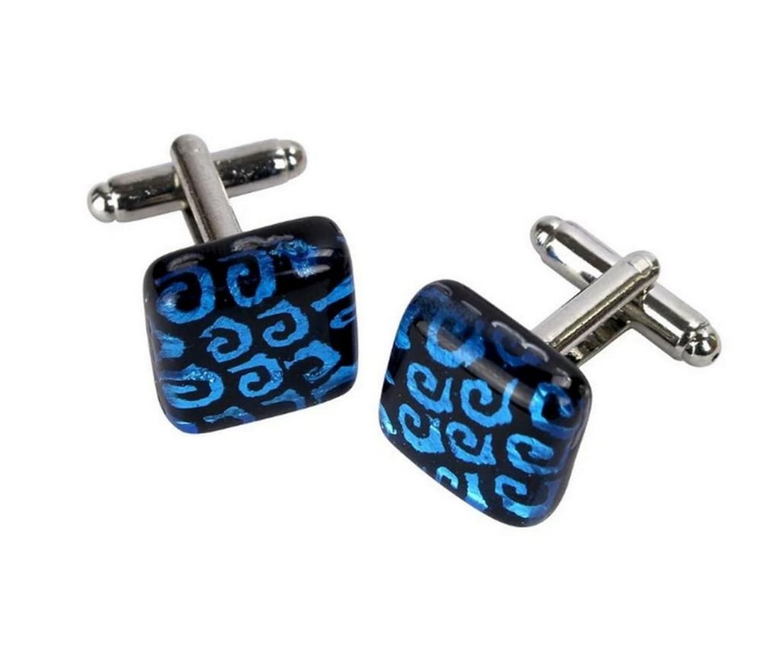 Twisted Blue Murano Glass Cufflink: Twisted Blue Murano Glass Cufflink Twisted Blue Murano Glass Cufflinks: These elegant cufflinks are handmade using the fusing-glass technique, meticulously crafted with attention to detail, and adorne