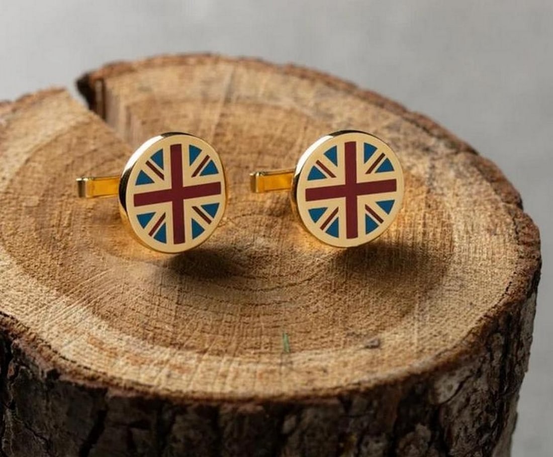 925 Sterling Silver with 18K Gold Plate Mens United Kingdom Cufflinks: 925 Sterling Silver with 18K Gold Plate Mens United Kingdom Cufflinks Introducing our Men's United Kingdom Cufflinks, meticulously crafted from 925 Sterling Silver and adorned with an elegant 18K