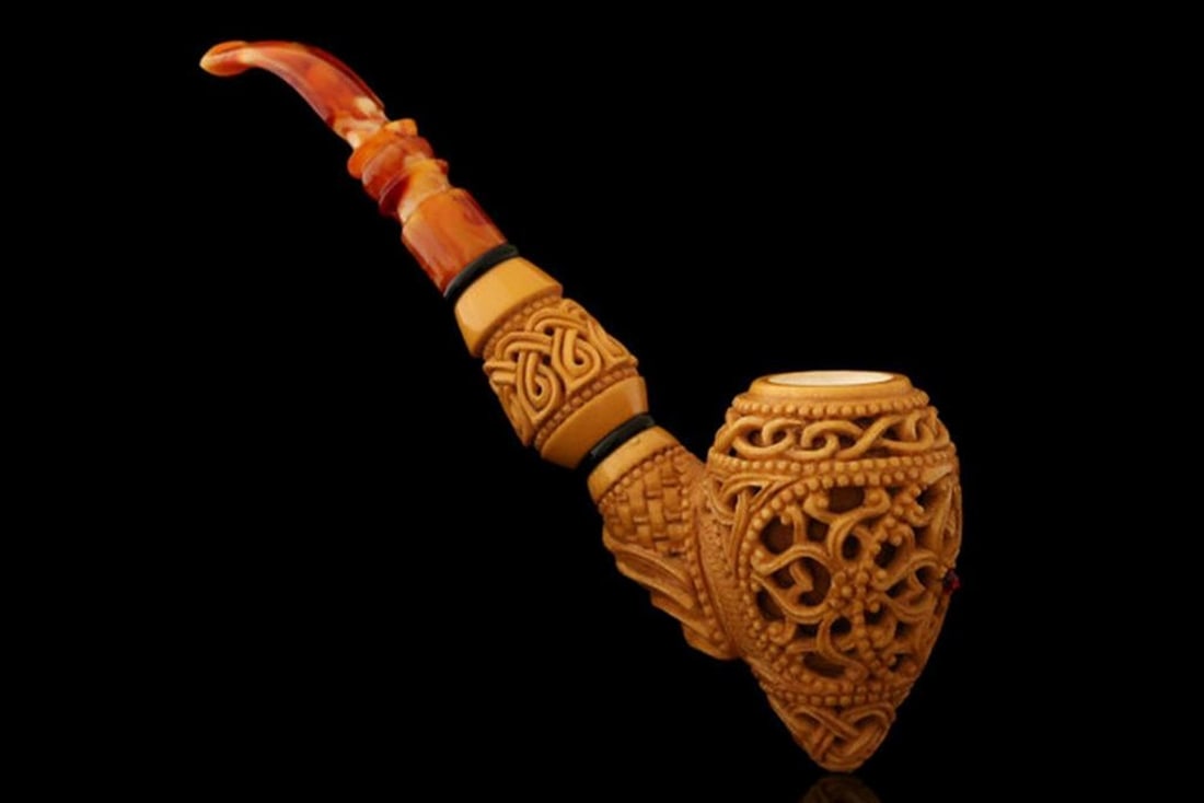 Carved Amphora Block Meerschaum Pipe with Fitted Case (1 of 4)