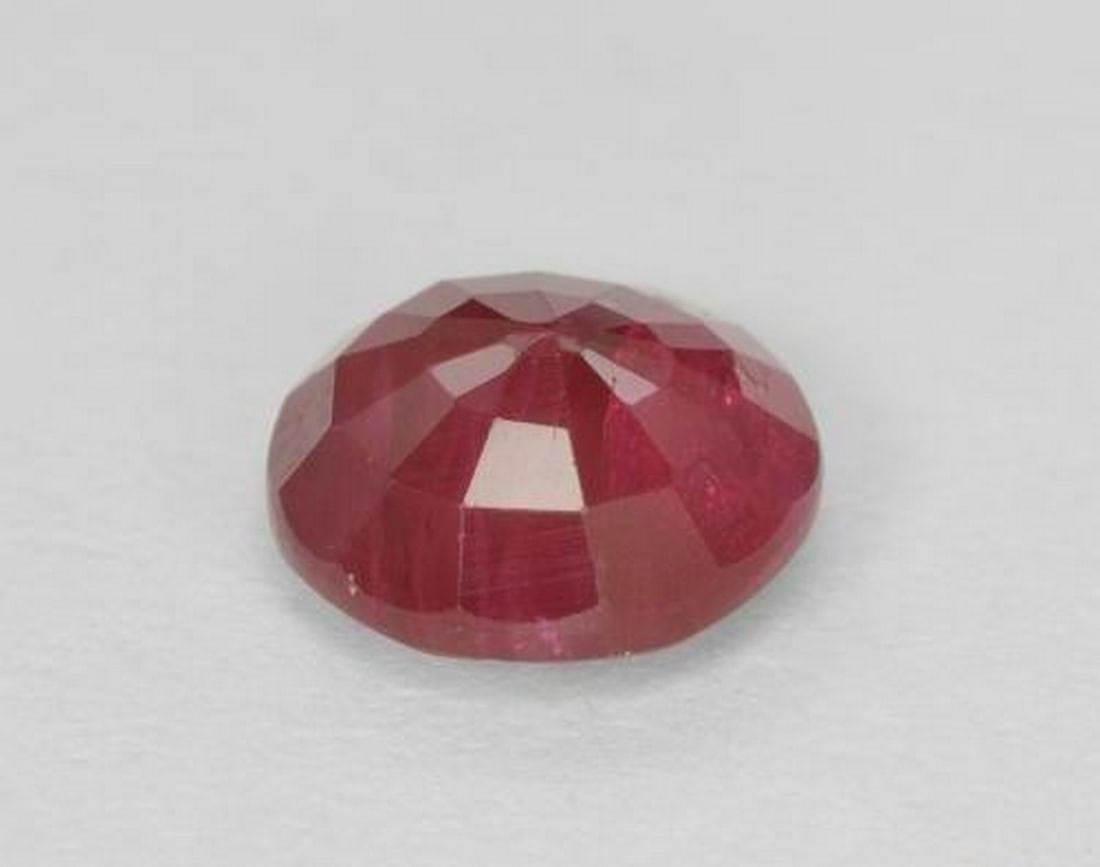 0.87ct Natural Medium Red Ruby, Round, VS-SI, Myanmar - 3