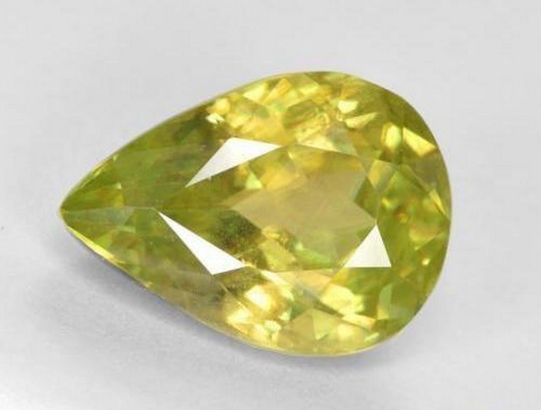 V1.93ct Natural Medium Yellow Sphene, Pear, VS (1 of 3)