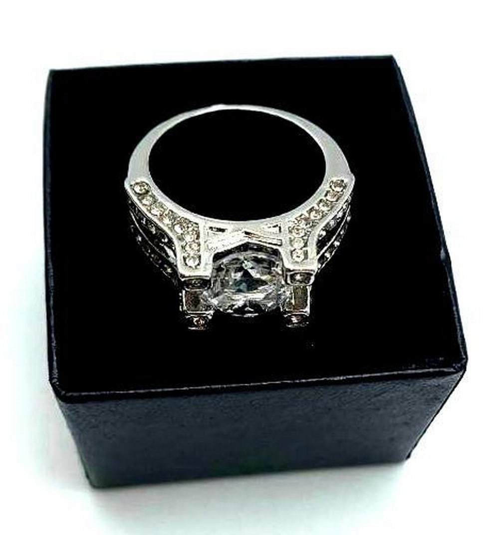 Ladies 925 Silver Marked 2 Carat Main Stone CZ Diamond Ring (1 of 3)