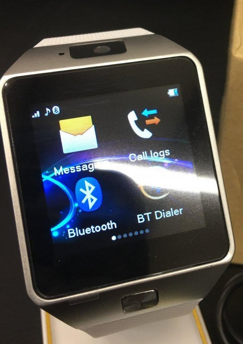 Touch Screen Smartwatch with Camera & Multi-Function Apps - 3