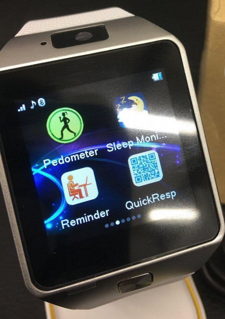 Touch Screen Smartwatch with Camera & Multi-Function Apps - 4