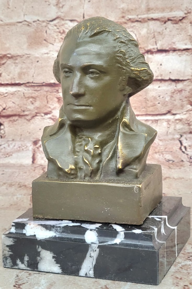 George Washington Original Bronze Bust Statue - 7.5" x 4.5": George Washington Original Bronze Bust Statue - 7.5" x 4.5" This distinguished bronze bust honors George Washington, the first U.S. President and an enduring symbol of American leadership. Ca