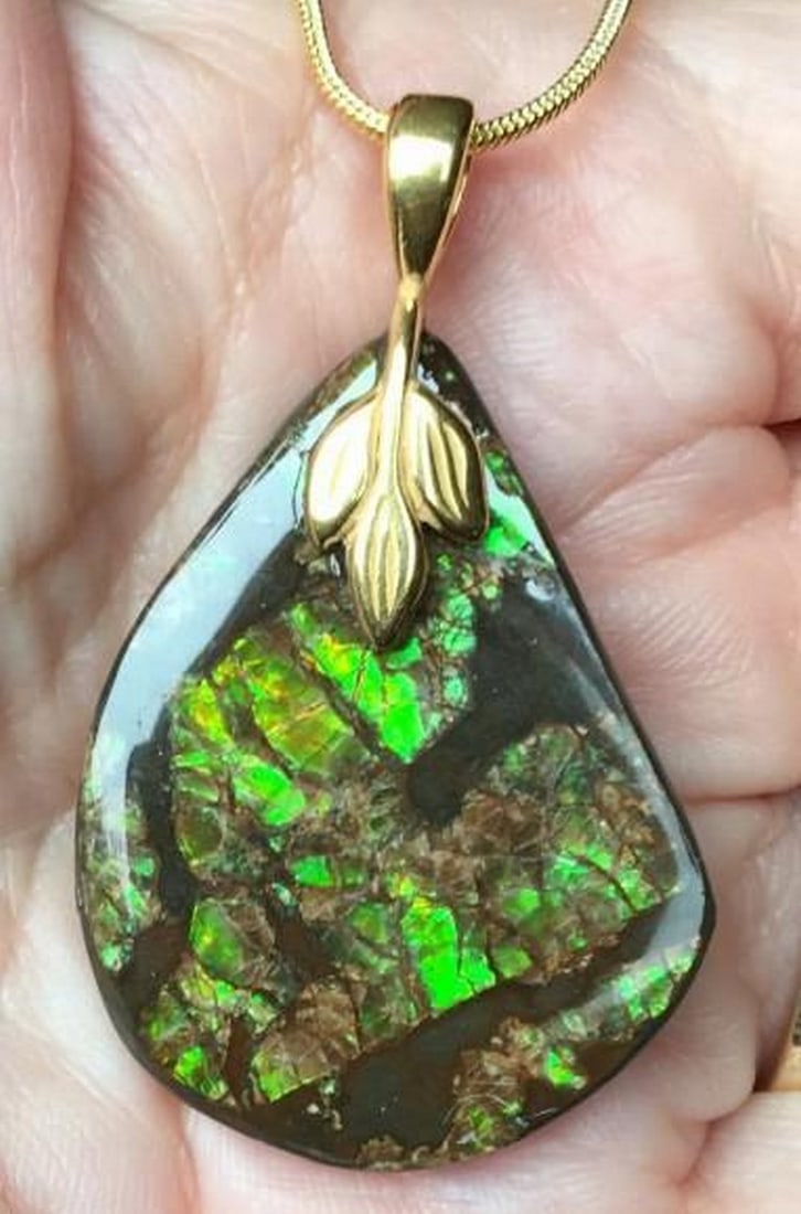 Eclipse Glow Ammolite Pendant - 2