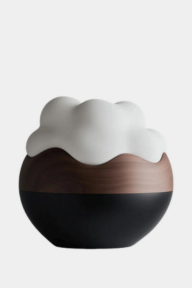 “Cloudroot?? – Contemporary Wooden Vase: “Cloudroot” – Contemporary Wooden Vase A poetic fusion of whimsy and grounded form, this sculptural vase features a matte black base wrapped in warm woodgrain—evoking earth, bark, and quie