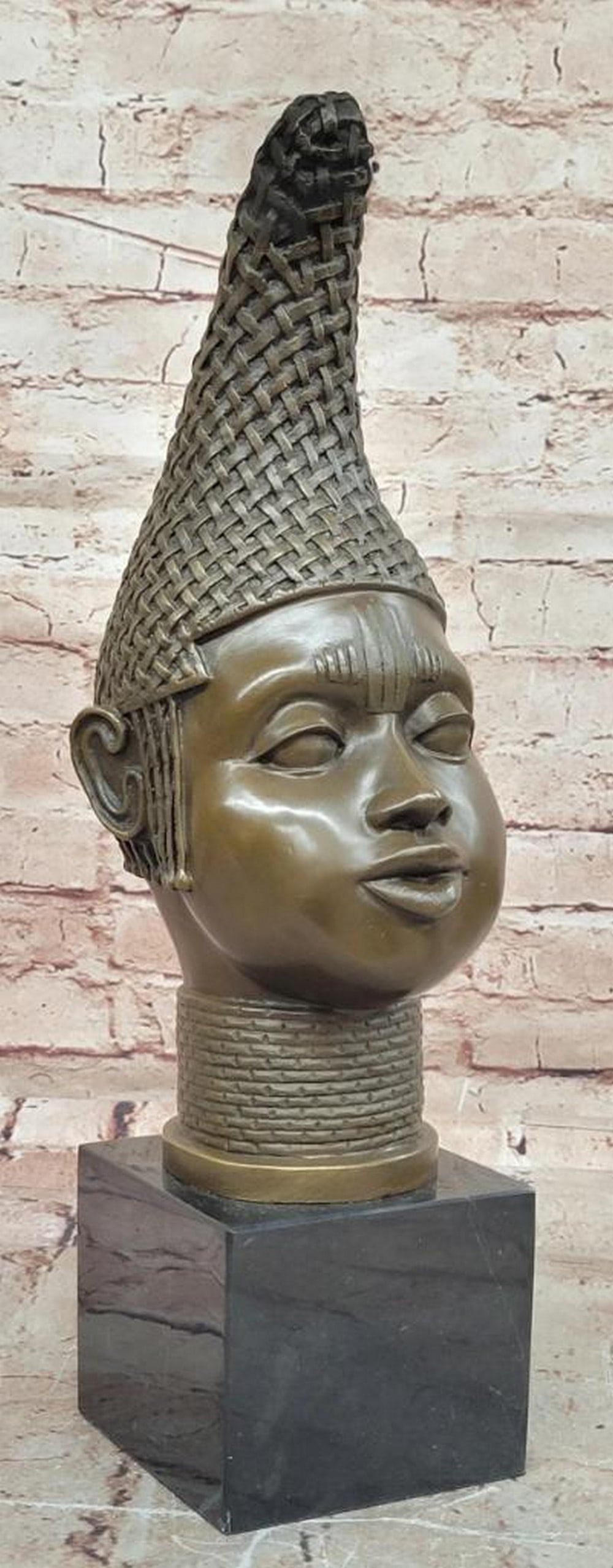 Queen Mother Idia" Original Bronze Portrait by B.C. Zhang – 15.5" x 5: "Queen Mother Idia" Original Bronze Portrait by B.C. Zhang – 15.5" x 5" This original bronze sculpture by B.C. Zhang depicts Queen Mother Idia, the Iyoba of Benin, capturing her