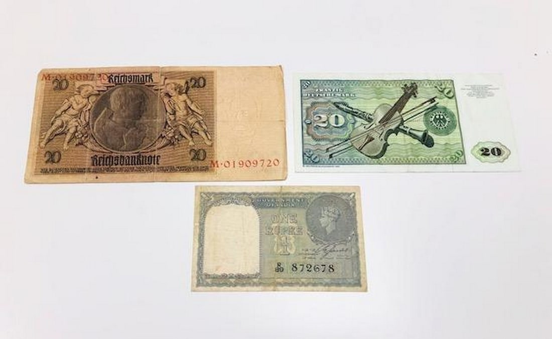 Lot Of 3 International Bank Notes (1 of 2)
