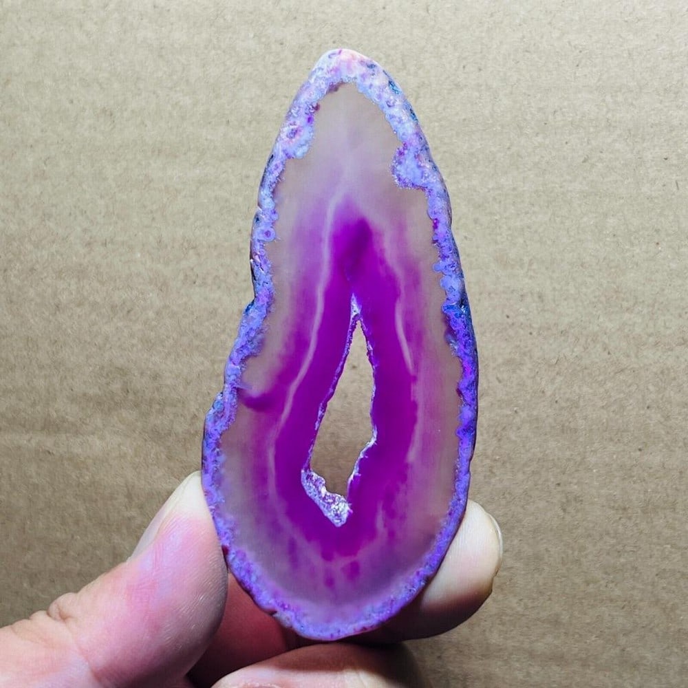 30g Natural agate Agate Geode Slab/Slice quartz crystal mineral specimen: 30g Natural agate Agate Geode Slab/Slice quartz crystal mineral specimen Weight: 30g Length:91mm Width:42mm Height:5m View Photos For Further Details