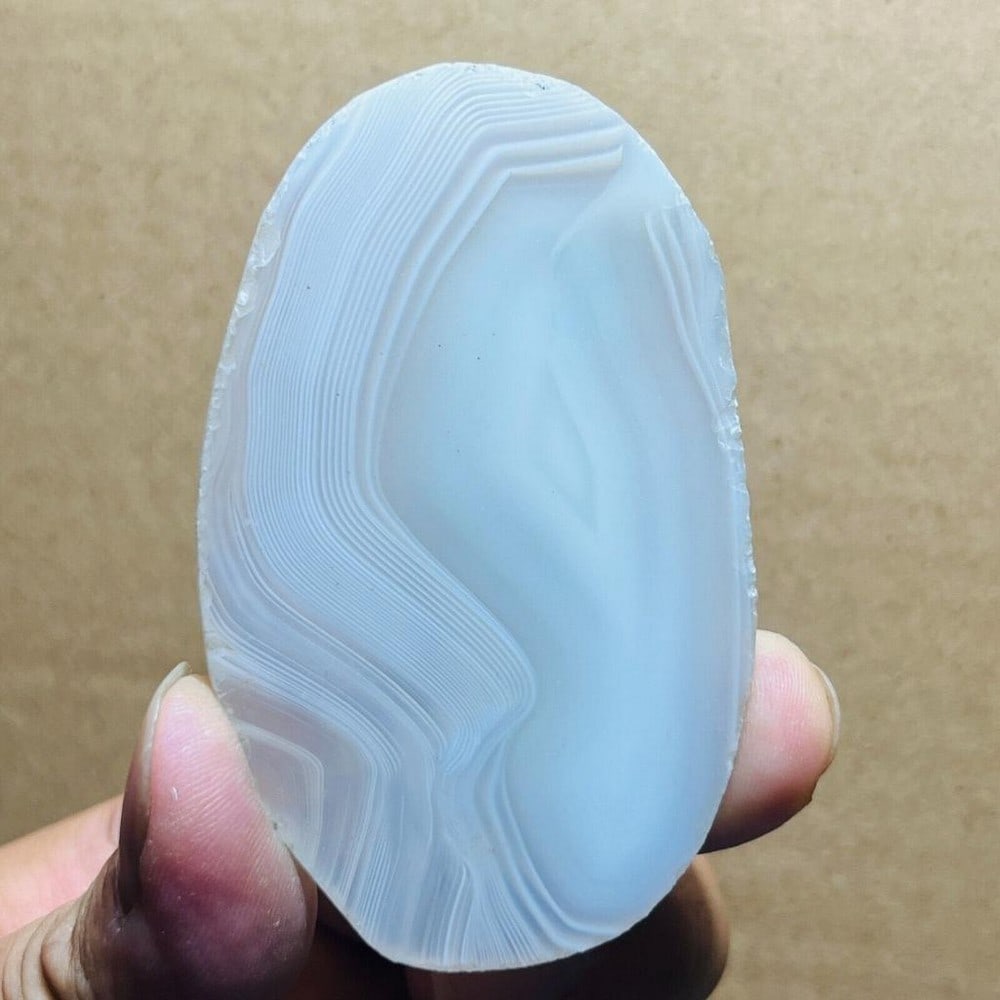 40g Natural agate Agate Geode Slab/Slice quartz crystal mineral specimen: 40g Natural agate Agate Geode Slab/Slice quartz crystal mineral specimen Weight: 40g Length:78mm Width:48mm Height:5m View Photos For Further Details