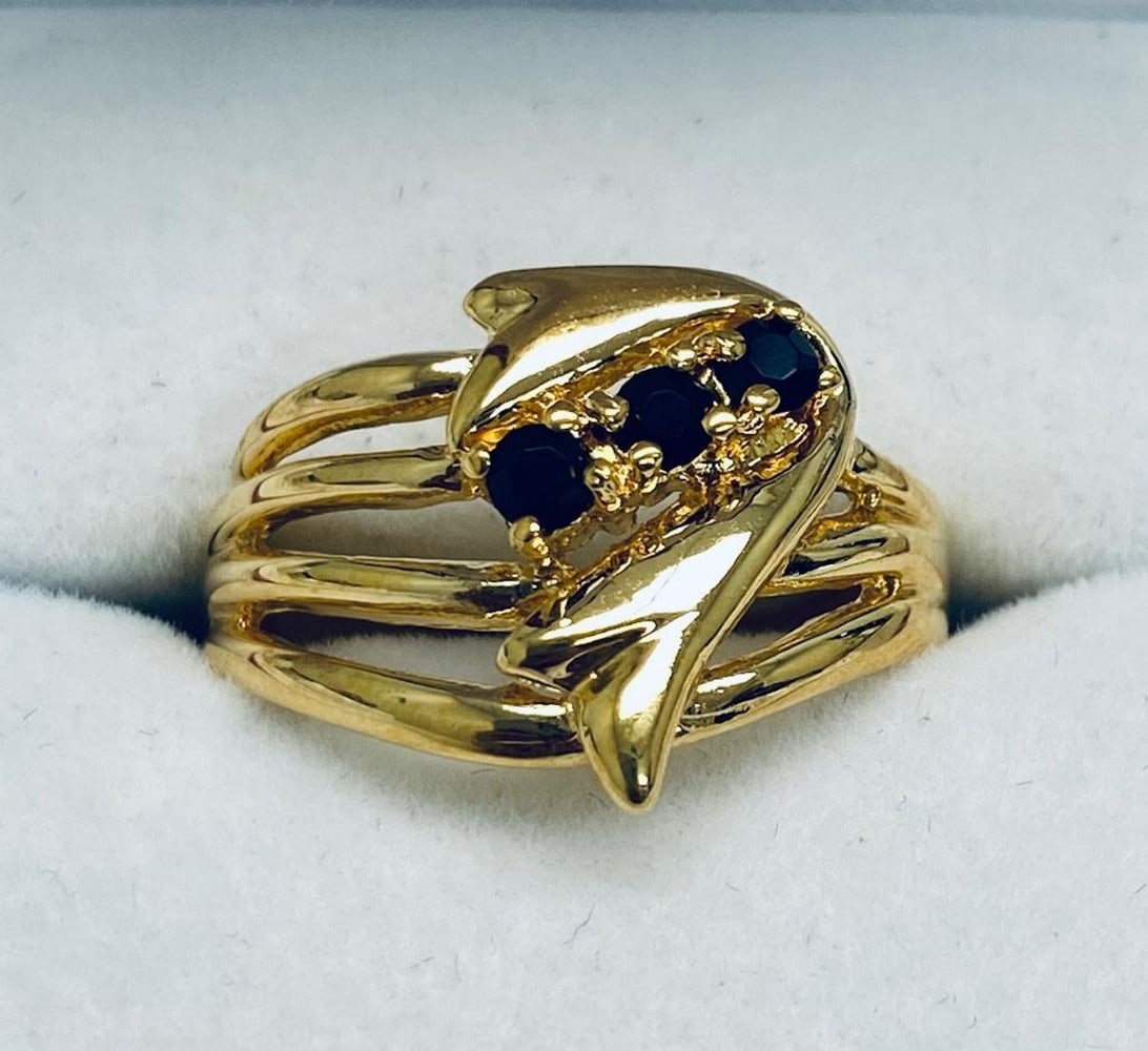 Designer Black Swarovski Crystals Set IN 18KT GEP Size 8 Ring: A Designer Black Swarovski Crystals Set IN 18KT GEP Size 8 Ring. Ring was handcrafted in Israel, top quality vintage craftsmanship. Please View Photos For Further Details.