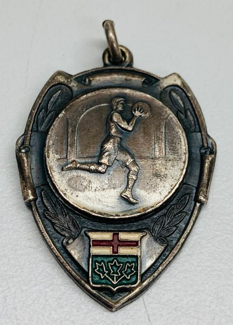 Vintage Ontario Athletic Commission Basketball Medallion: Vintage Ontario Athletic Commission Basketball Medallion. Please View Photos For Further Details.