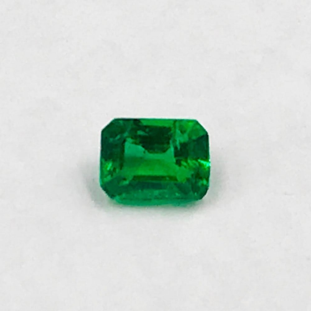 Faceted Emerald Octagon: Faceted Emerald Octagon For many, emerald is considered to be the symbol of rebirth. It is also believed to represent good fortune, youth, balance, growth, peace, and foresight Size- 4 x 3 mm,