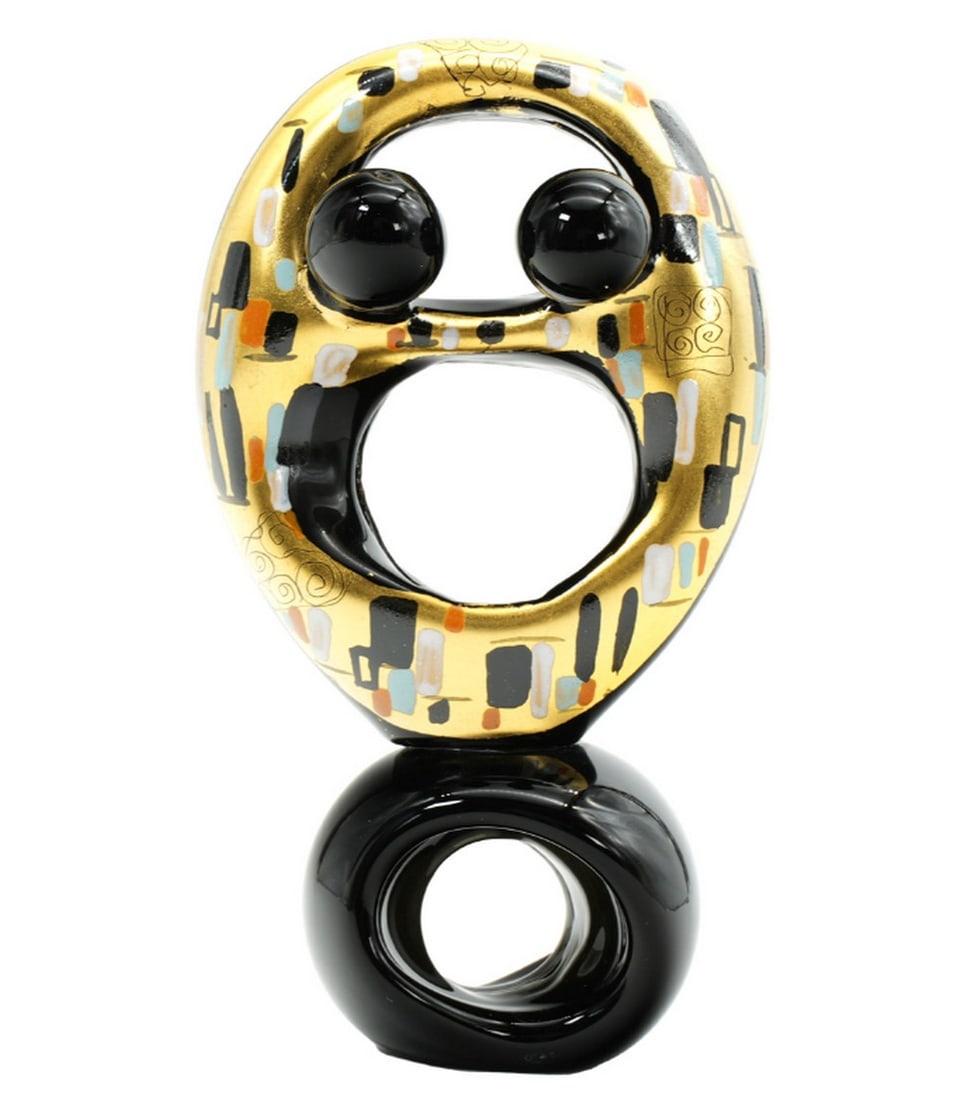 Murano Glass Hugging Lovers Sculpture – Klimt-Inspired, Hand-Painted with Gold Leaf: Murano Glass Hugging Lovers Sculpture – Klimt-Inspired, Hand-Painted with Gold Leaf This abstract Hug sculpture is expertly handcrafted using the warm glass modeling technique. Its surface is hand-p