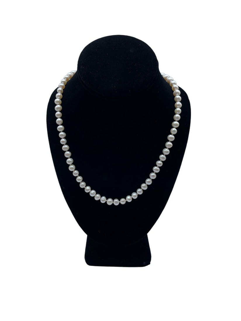 Genuine 32" Natural 7mm-8mm White Freshwater Pearl Necklace With Gold Clasp: Genuine 32" Natural 7mm-8mm White Freshwater Pearl Necklace With Gold Clasp The Necklace Has A Stunning Shiny Luster With Over 100+ White Freshwater Pearls & A Gold Color Intricately Desi