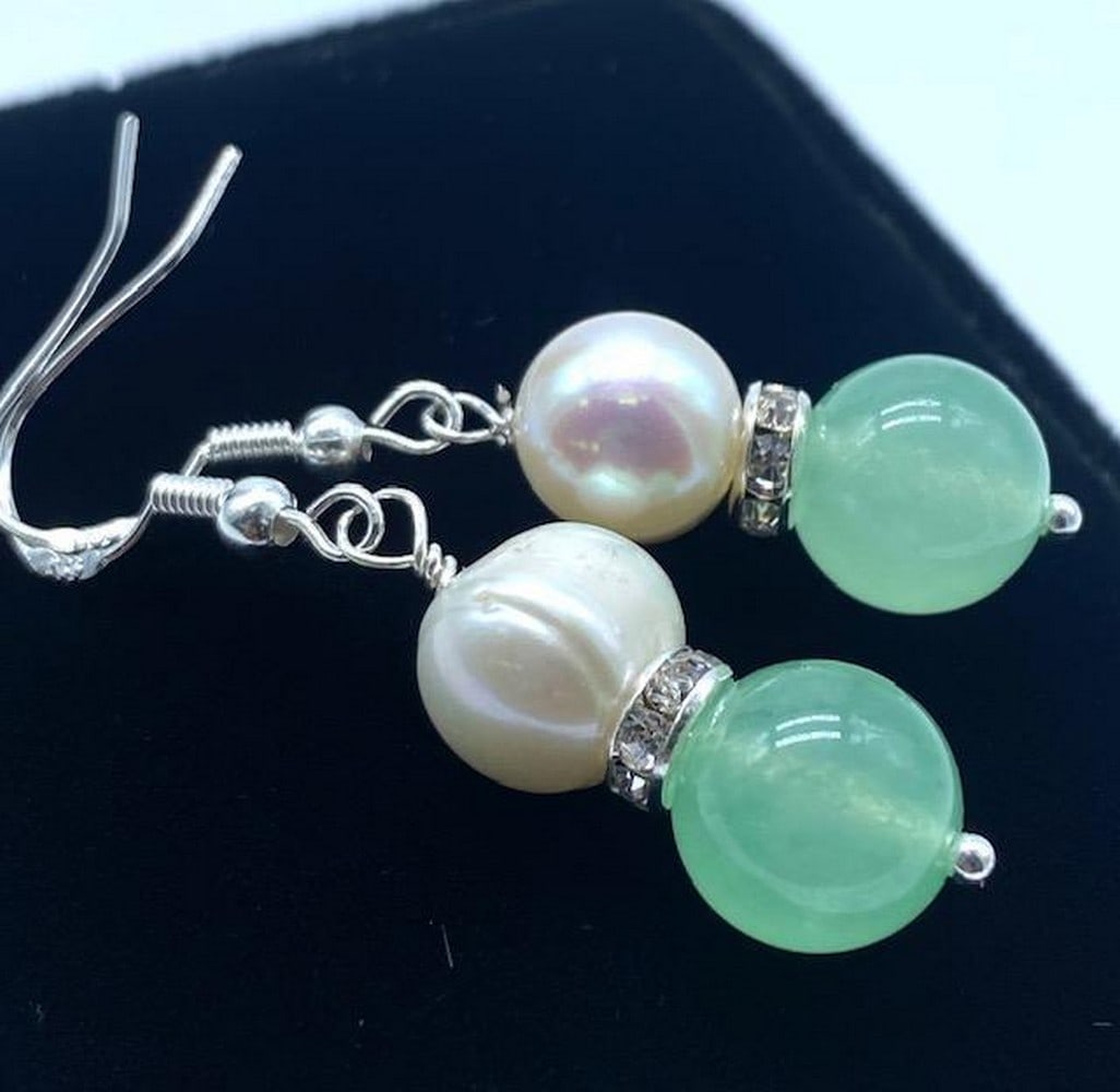 Natural 10mm White Cultured Pearl & Light Green Jade 925 Sterling Earrings: Natural 10mm White Cultured Pearl & Light Green Jade 925 Sterling Earrings. Custom Made Pearl & Jade Earring With A Crystal Bead Spacer. These Are A Lovely Set Of Dangling Earring Offering A F