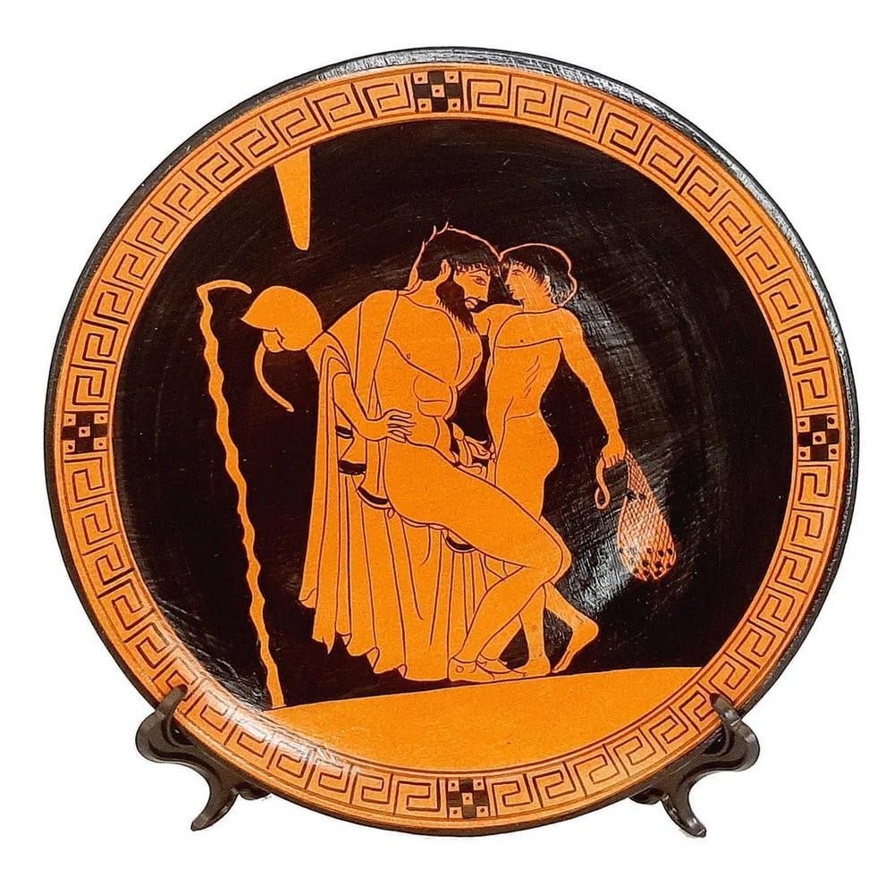 Greek Red-Figure Ceramic Plate Kylix Scene Replica: Greek Red-Figure Ceramic Plate Kylix Scene Replica This 24 cm Ancient Greek ceramic plate reproduction is inspired by a red-figure kylix scene associated with the Archaic and Classical periods of