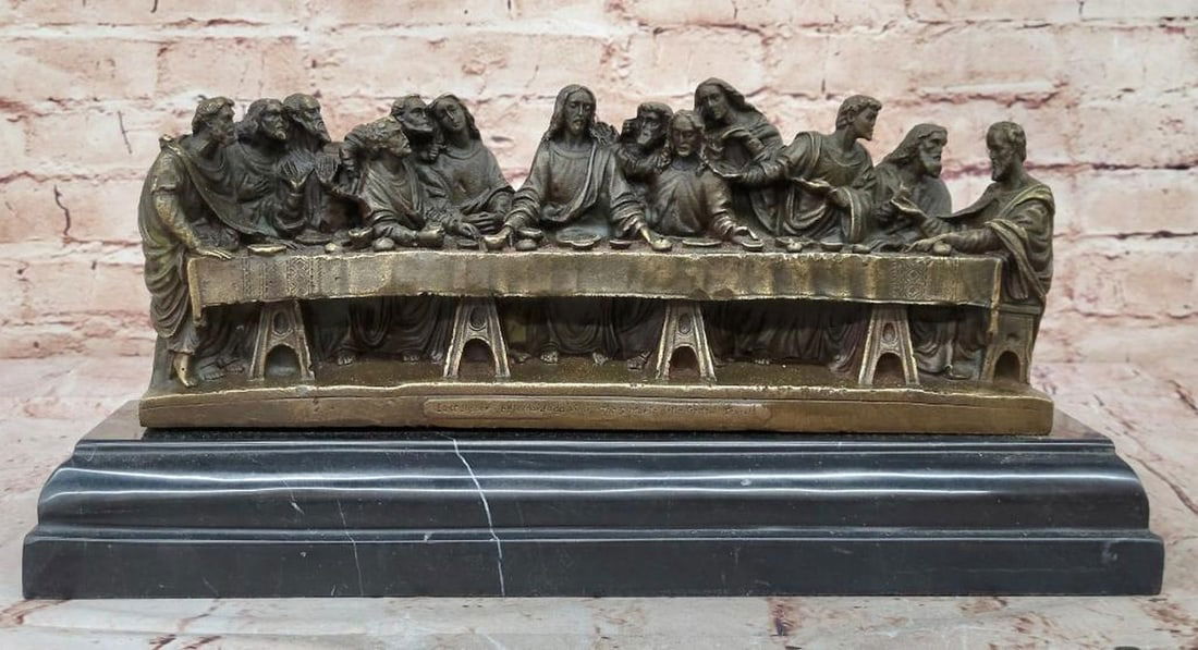 Last Supper Bronze Sculpture with Marble Base – 7" x 15": Last Supper Bronze Sculpture with Marble Base – 7" x 15" This bronze sculpture presents the iconic Last Supper, capturing Jesus and his apostles in detailed three-dimensional form. Handcraft