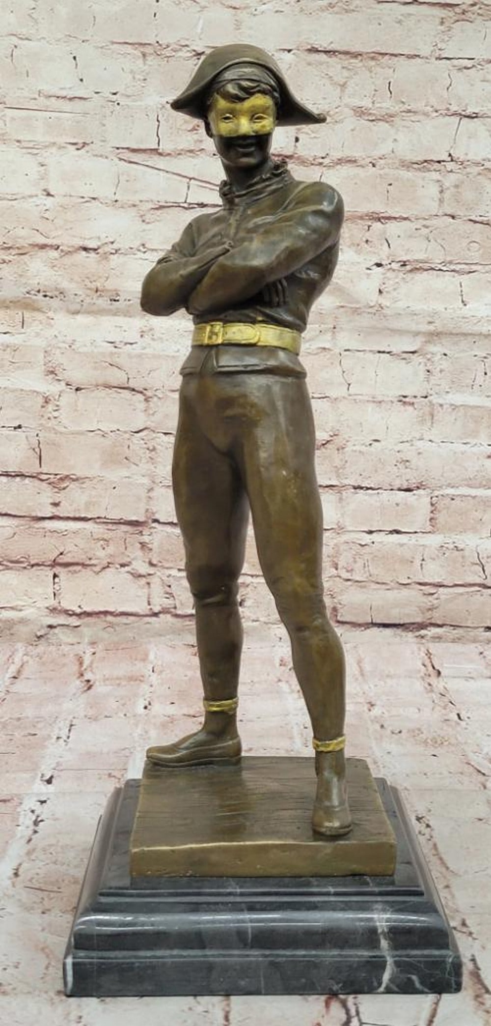 Masked Harlequin Inspired Bronze Statue - 17" x 7": Masked Harlequin Inspired Bronze Statue - 17" x 7" This stunning bronze sculpture of a Harlequin/Jester embodies the whimsical elegance of classic pop art, making it a timeless collectible.