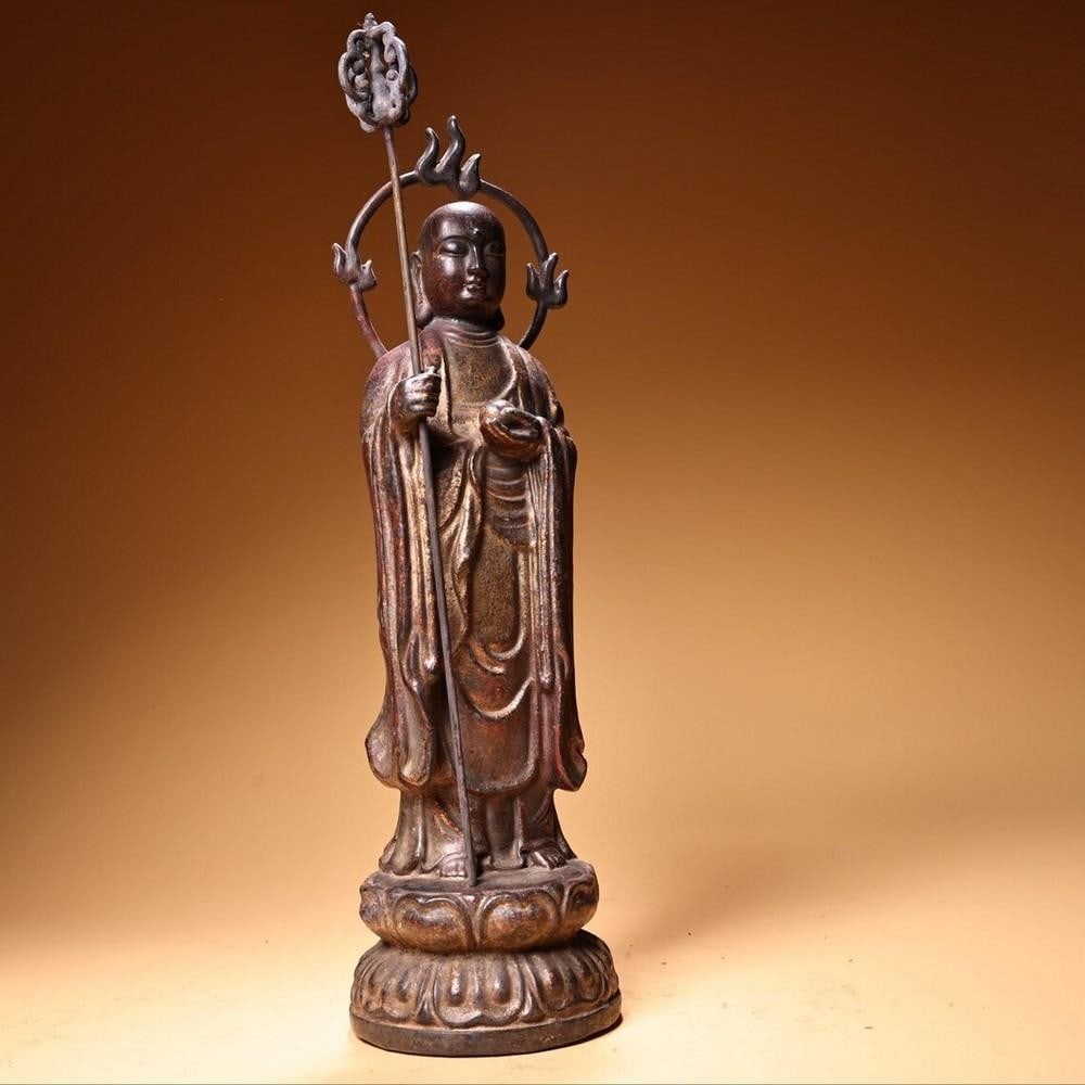 Handmade Pure Copper Ksitigarbha Bodhisattva Statue – Mud Gold High Relief Carving: Handmade Pure Copper Ksitigarbha Bodhisattva Statue – Mud Gold High Relief Carving A magnificent example of traditional craftsmanship, this Chinese antique statue depicts Ksitigarbha Bodhisattva, t