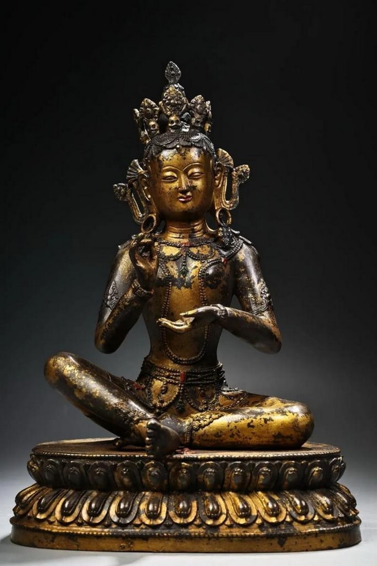 Future Buddha in High Relief Mud-Gold Copper Chinese Antique Statue: Future Buddha in High Relief Mud-Gold Copper Chinese Antique Statue This rare and finely handcrafted statue portrays the Future Buddha, Maitreya, in a dignified seated posture, symbolizing hope, rene