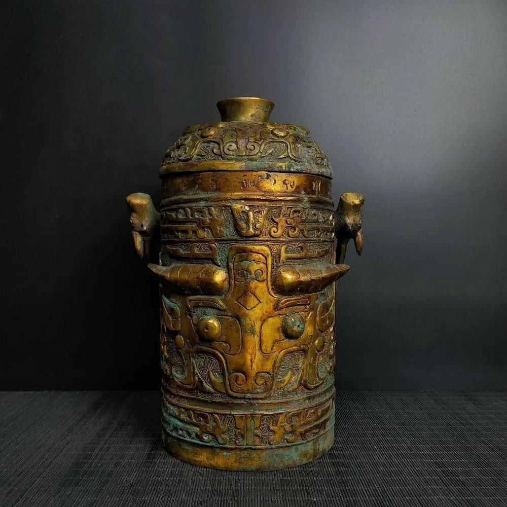 Antique Chinese Bronze Gilt Handle Glaze Statue Ornament: Antique Chinese Bronze Gilt Handle Glaze Statue Ornament This rare handcrafted bronze statue features gilt handles and a beautifully glazed finish, reflecting the elegance and artistry of ancient Chi