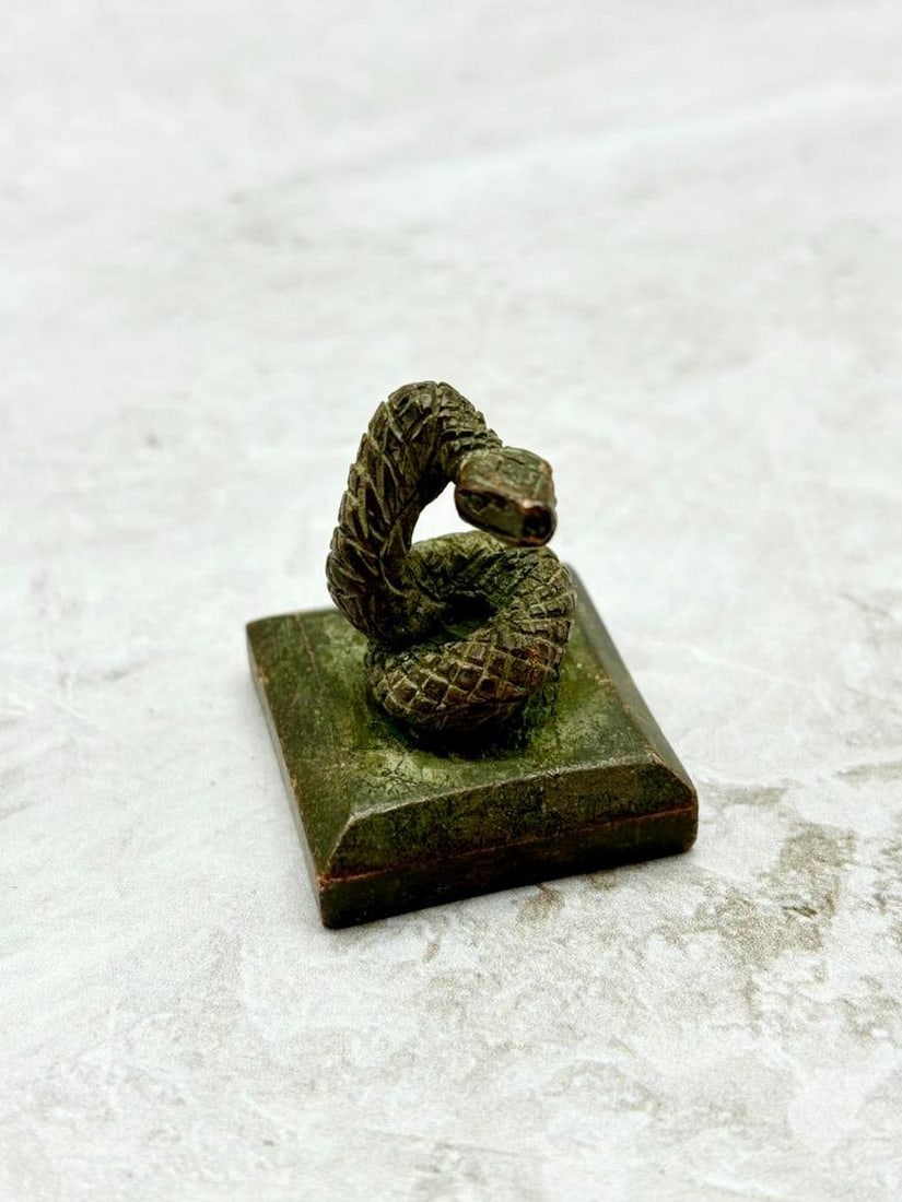 Ancient Chinese Fengshui Copper Snake Zodiac Seal: Ancient Chinese Fengshui Copper Snake Zodiac Seal Crafted with intricate precision and adorned with symbolic motifs, this seal embodies the essence of the Snake zodiac sign within the realm of Fengshu