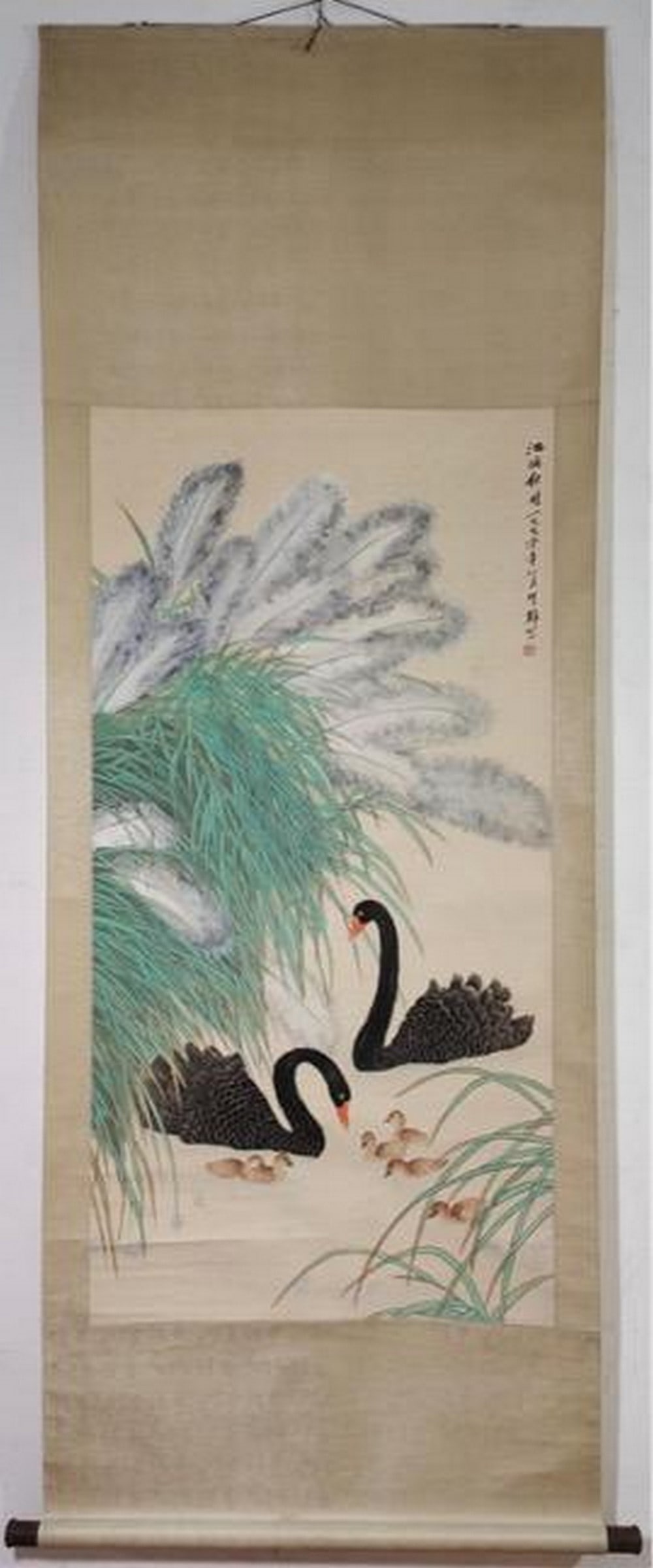 Black swans paper scroll by Fang Chuxiong: Black swans paper scroll by Fang Chuxiong Chinese Name: ??? ?????? Dimensions: 127.5 × 65CM Please view photos for further details.