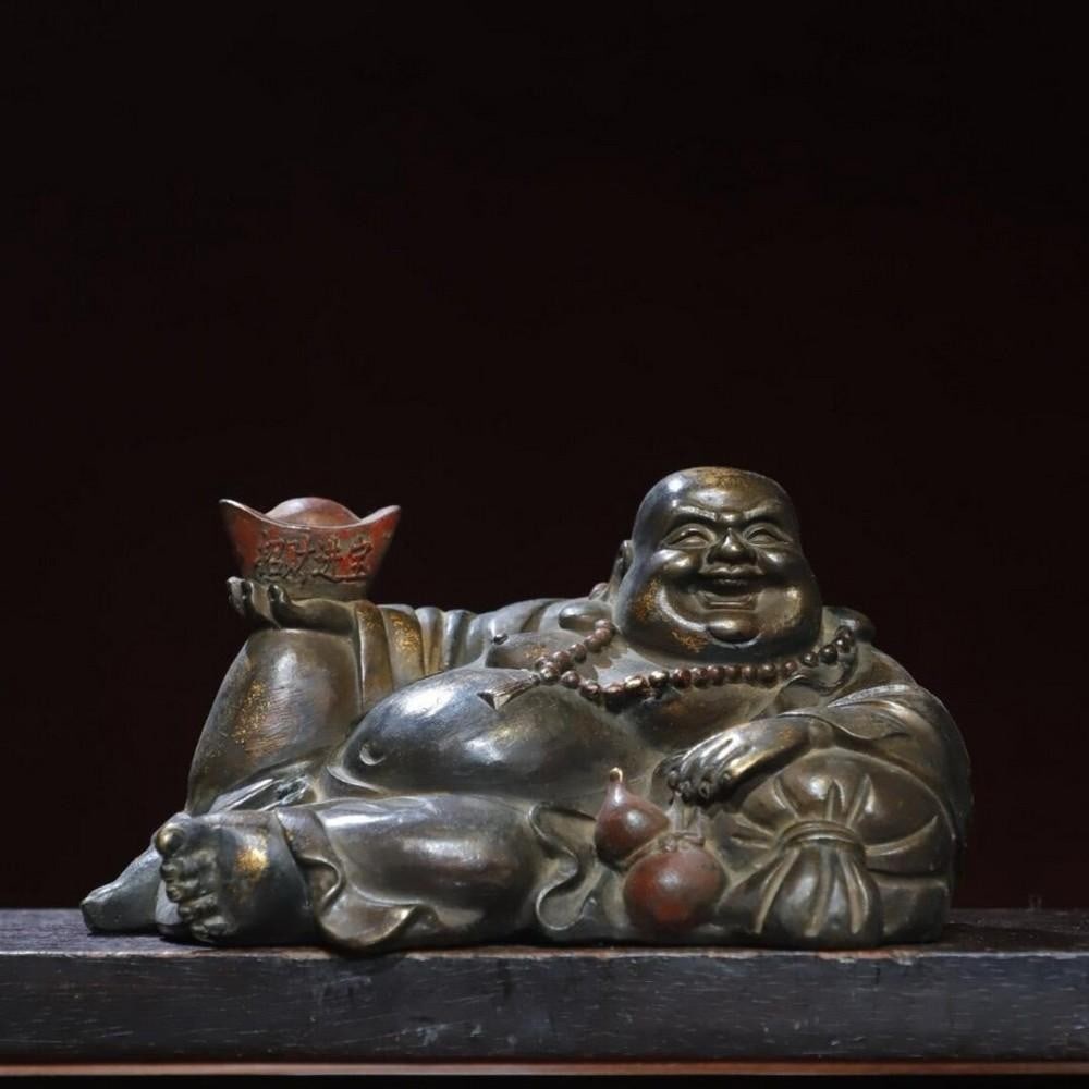 Gilded Copper Maitreya Buddha Statue: Gilded Copper Maitreya Buddha Statue This antique Maitreya Buddha statue is a remarkable example of traditional Chinese craftsmanship, meticulously handcrafted from pure copper with a refined gold ru