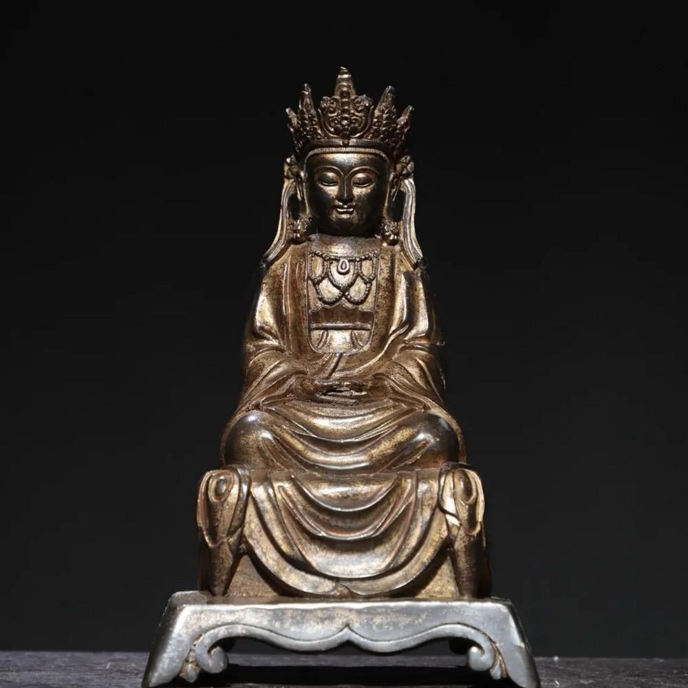 Pure Copper & Gilt Guanyin Bodhisattva Buddha Statue: Pure Copper & Gilt Guanyin Bodhisattva Buddha Statue This Pure Copper & Gilt Guanyin Bodhisattva Buddha Statue, crafted from high-quality copper and gold, captures the serene and compassionate
