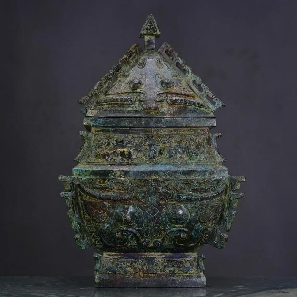 Antique Chinese Bronze Square Yi Wine Vessel Statue Ornament (1 of 8)