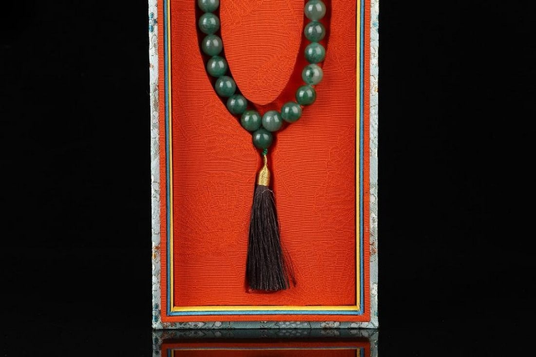 Elegant Jade Bracelet - 3